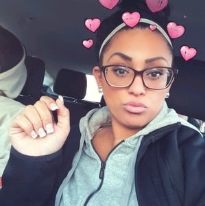 Meet your Posher, Ashley